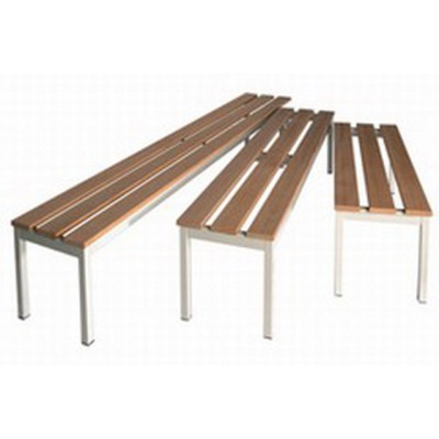 Panca con doghe di legno